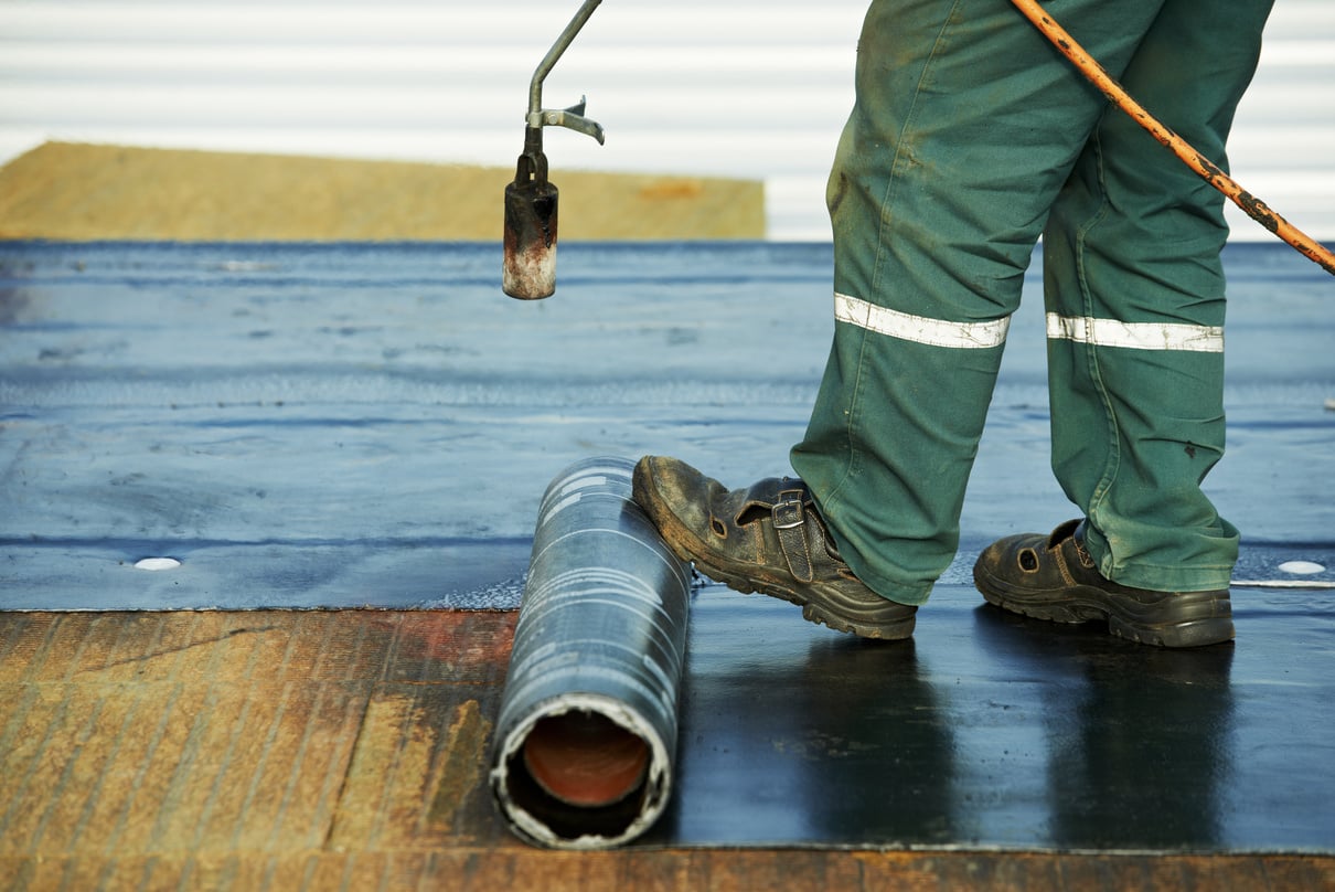 Flat Roof Covering Repair Works with Roofing Felt